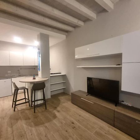Profumo Di Lago Desenzano-By Goccia Di Lago Ντεζεντσάνο ντελ Γκάρντα Εξωτερικό φωτογραφία