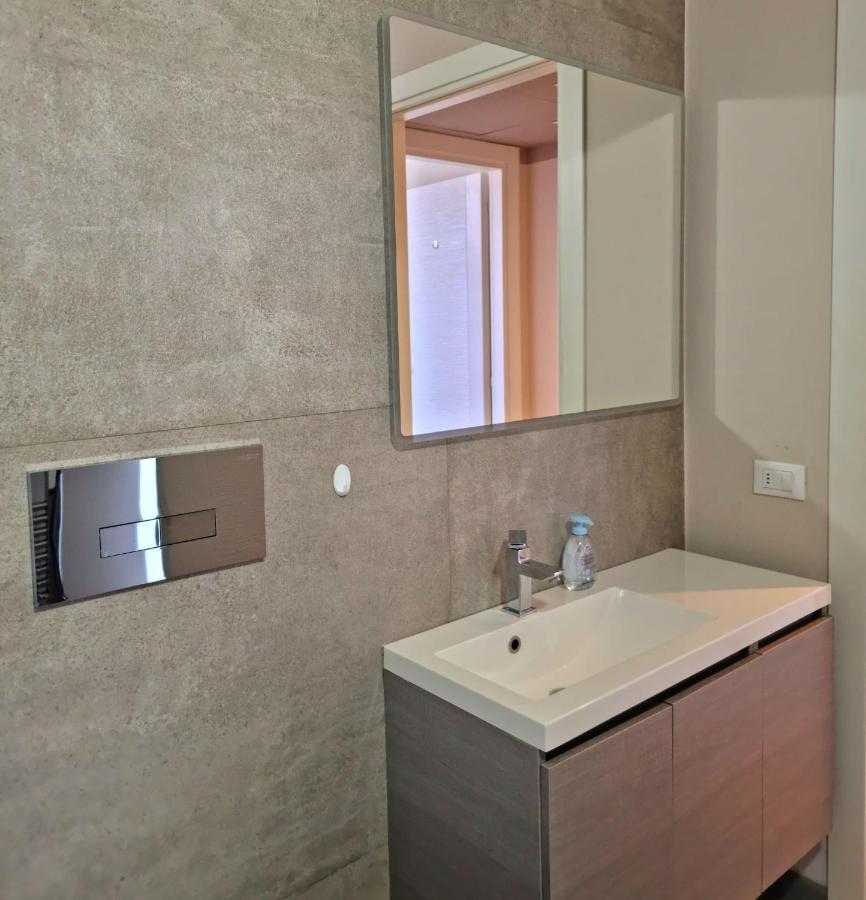 Profumo Di Lago Desenzano-By Goccia Di Lago Ντεζεντσάνο ντελ Γκάρντα Εξωτερικό φωτογραφία