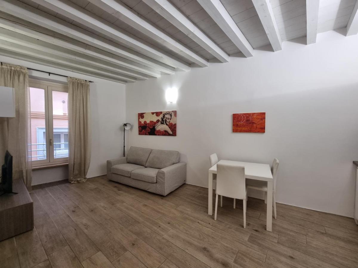 Profumo Di Lago Desenzano-By Goccia Di Lago Ντεζεντσάνο ντελ Γκάρντα Εξωτερικό φωτογραφία