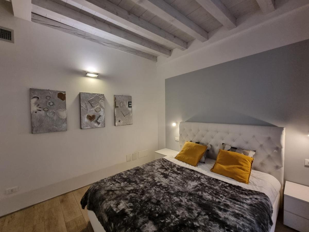 Profumo Di Lago Desenzano-By Goccia Di Lago Ντεζεντσάνο ντελ Γκάρντα Εξωτερικό φωτογραφία