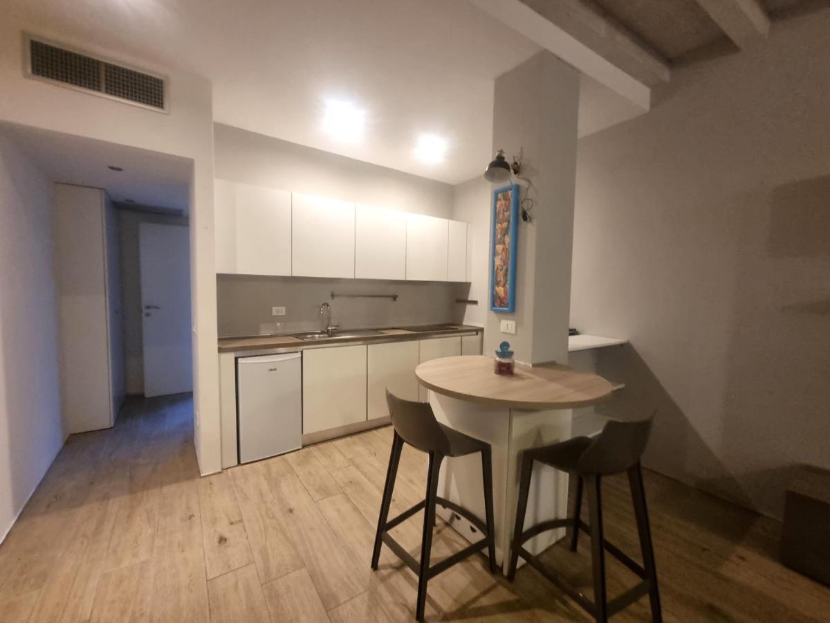Profumo Di Lago Desenzano-By Goccia Di Lago Ντεζεντσάνο ντελ Γκάρντα Εξωτερικό φωτογραφία