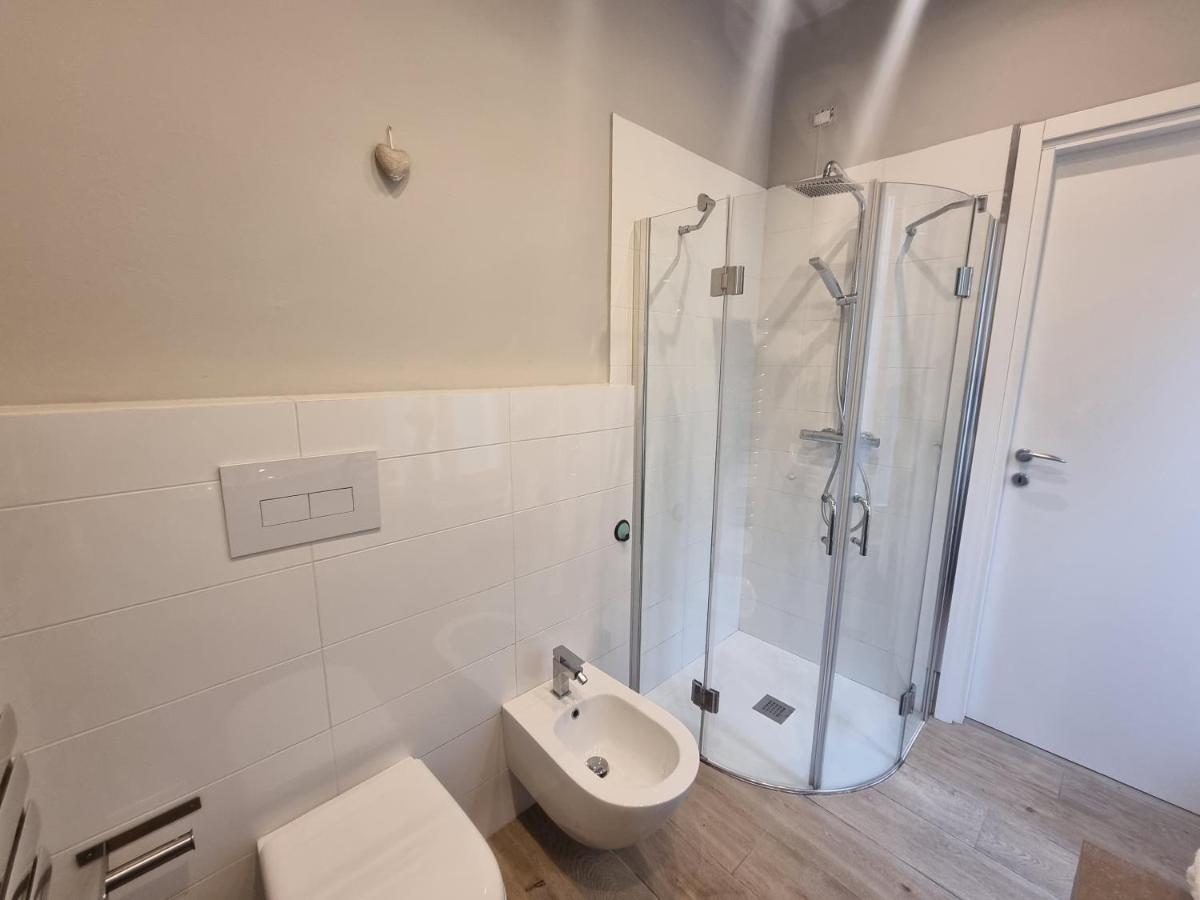 Profumo Di Lago Desenzano-By Goccia Di Lago Ντεζεντσάνο ντελ Γκάρντα Εξωτερικό φωτογραφία